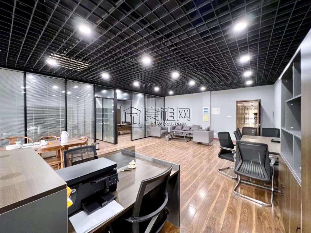 地质大厦170平米精装修办公室出租