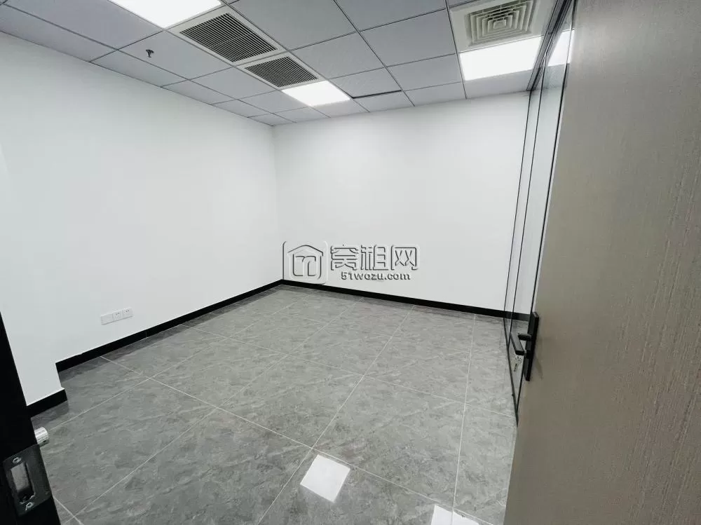 恒富大厦出租168平 2隔间 电子门禁 独立空调