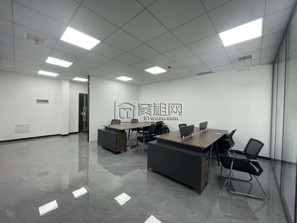 江北地铁口：绿地未来中心92平方精装修办公室出租(图8)