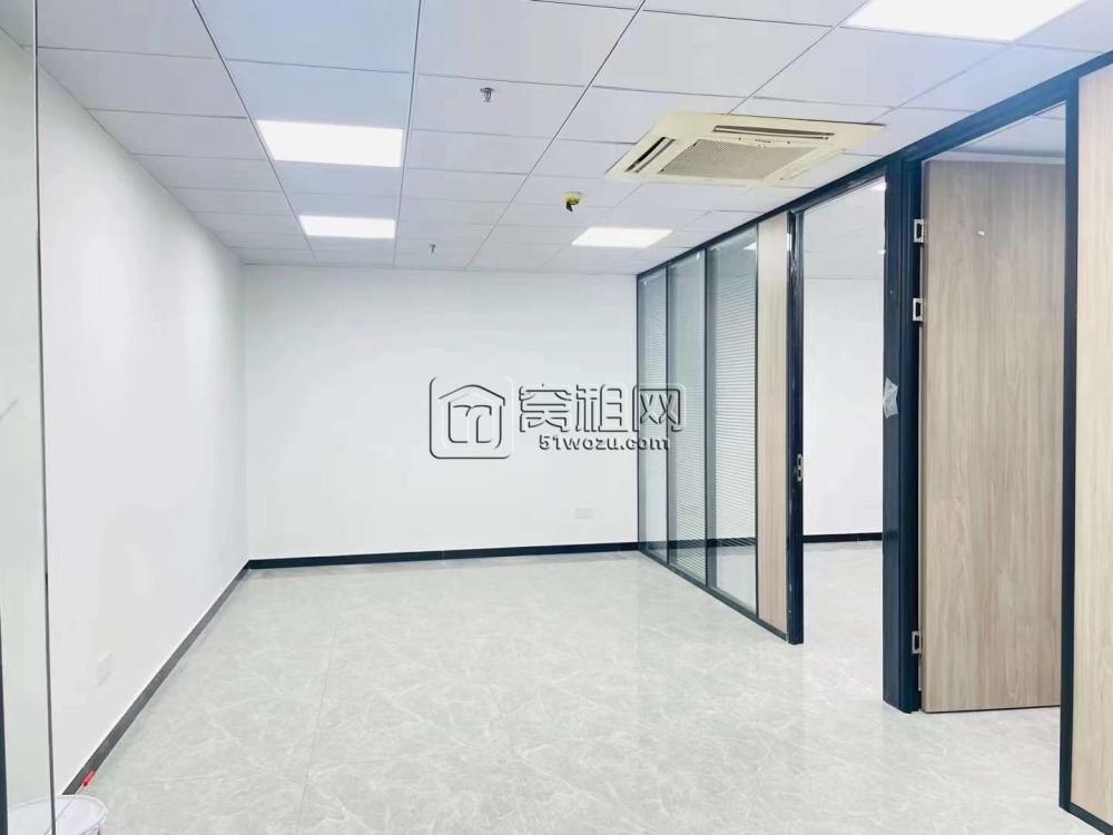 广博国贸中心  全新装修  电梯口 100平 价格实惠(图2)