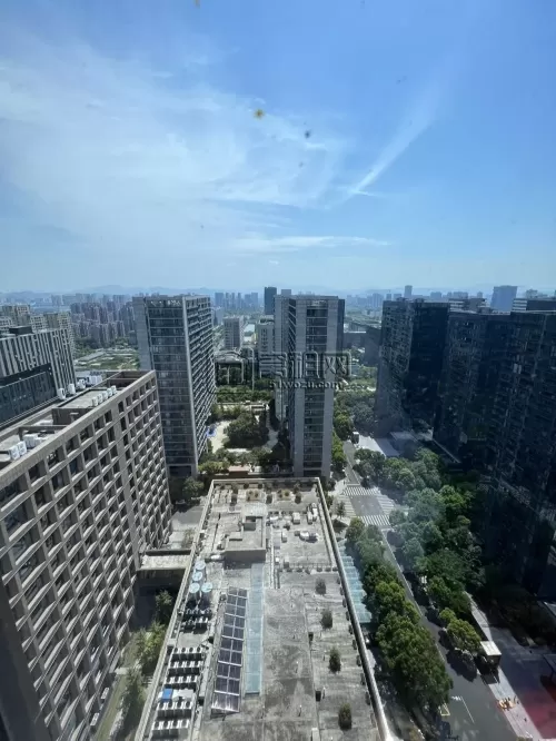东部新城53平米小面积办公室精装修配家具出租