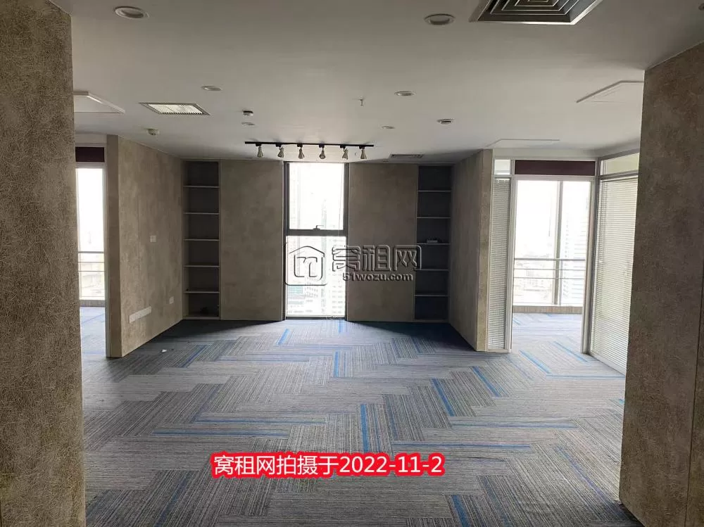 宁波环球中心大厦出租198平米精装修办公室