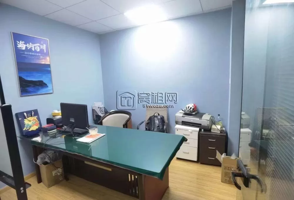 奥克斯120平，朝南不遮挡的办公室，三个隔断