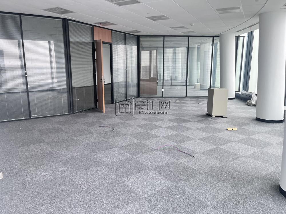 中银大厦355平米精装修办公室出租(图3)
