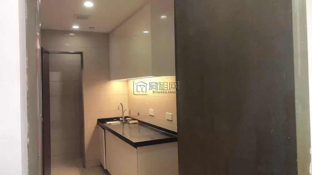 中国人寿大厦240平米出租双面采光