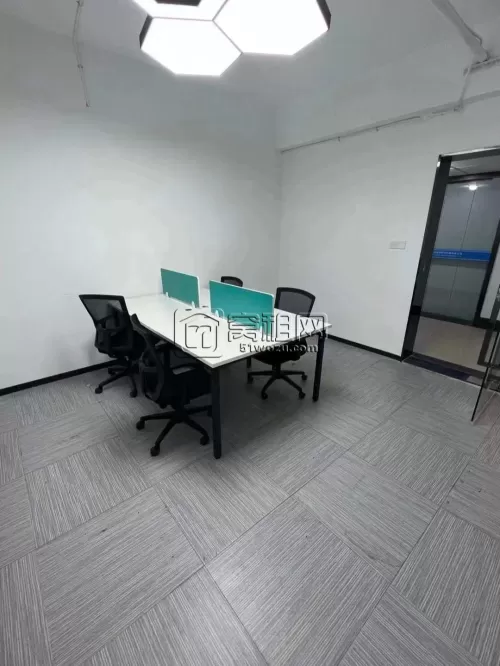 东方商务中心地铁口2号楼23平带家具出租