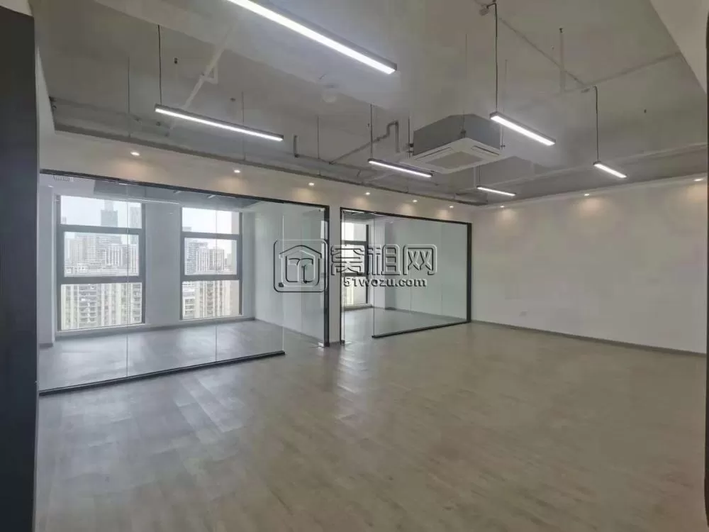 东部新城 东轩大厦室内2个隔间+员工区+独立空调+入户智能指纹锁