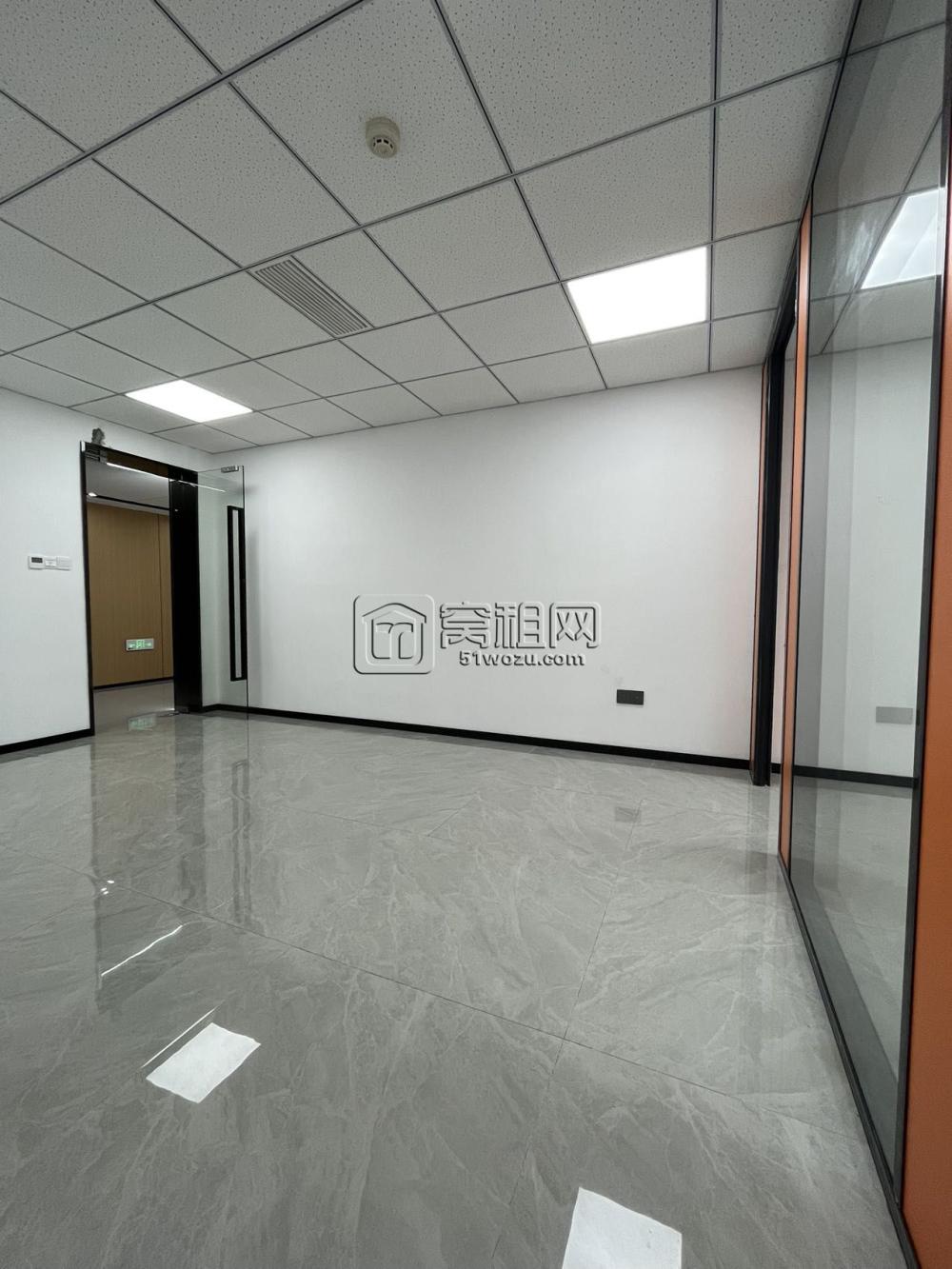 宁波体育馆商圈上海银行大厦58平米精装修出租(图4)