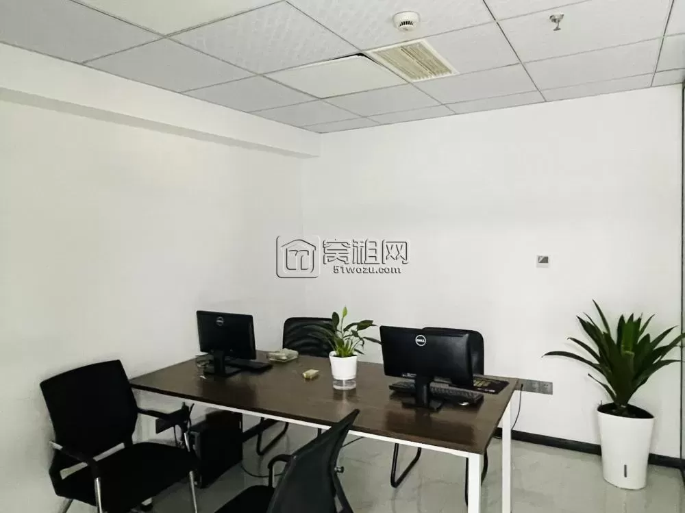 宁波兴业大厦办公室招租面积135平米租金7391元/月电梯口两隔间带水源