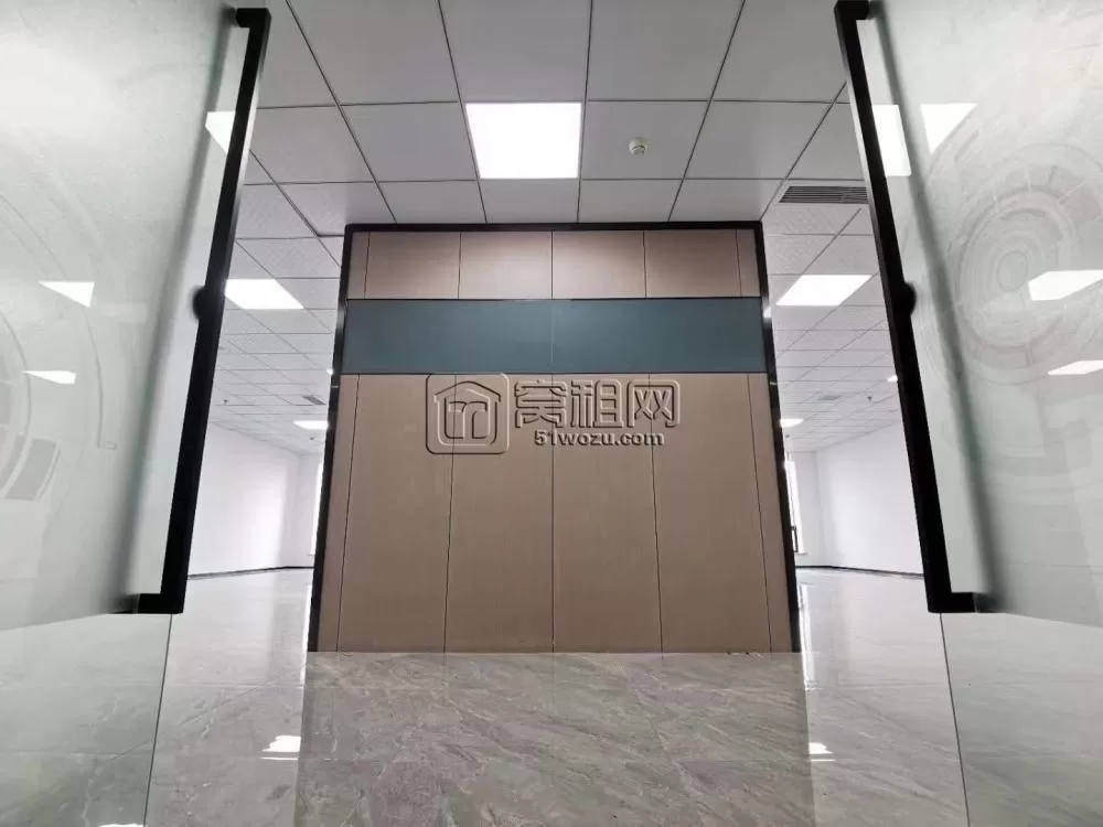 研发园B1出租面积635平方办公室