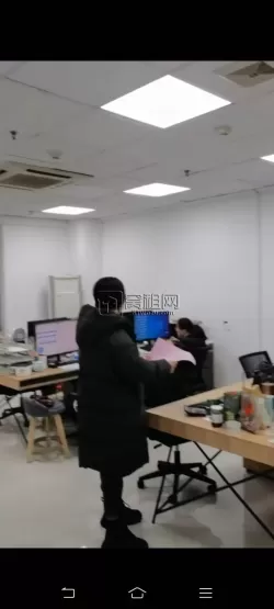 宁波银亿外滩大厦107平精装一隔间一存储间4200元/月