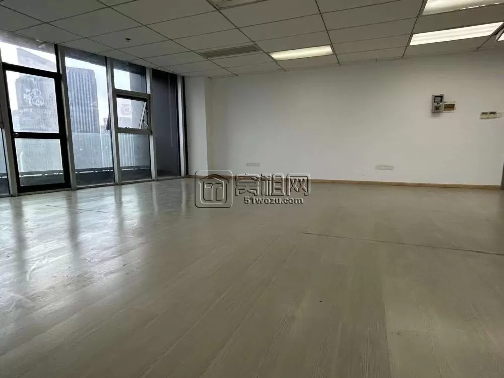 迪趣大厦出租  东北方向 123平 （可做隔间）