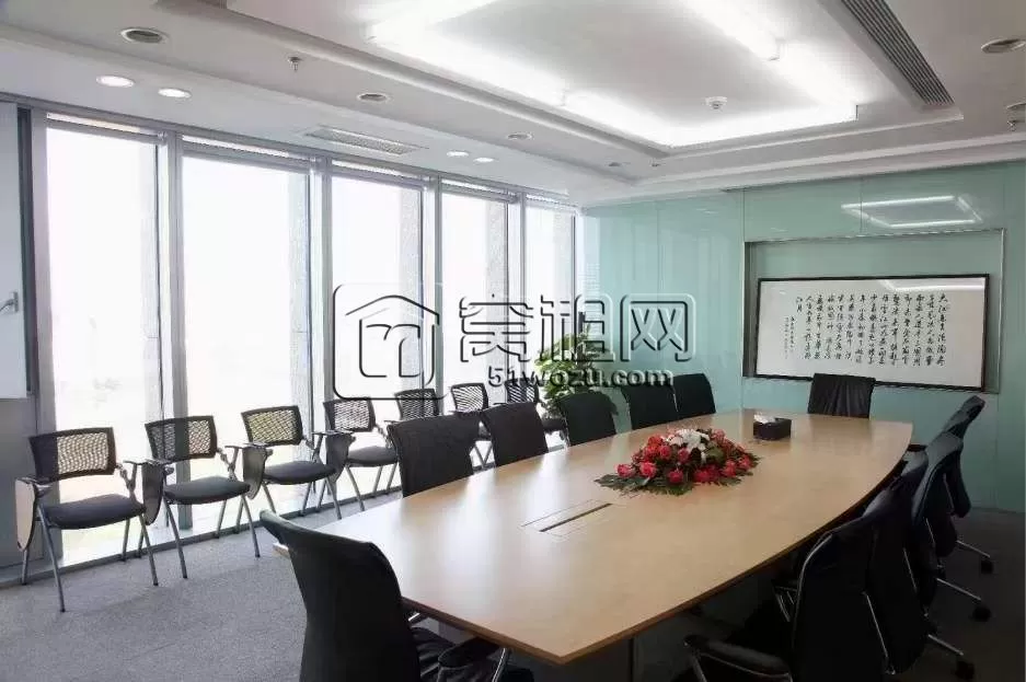 东部新城国际金融中心半层952平方 2.4元原律所格局，精装出租，随