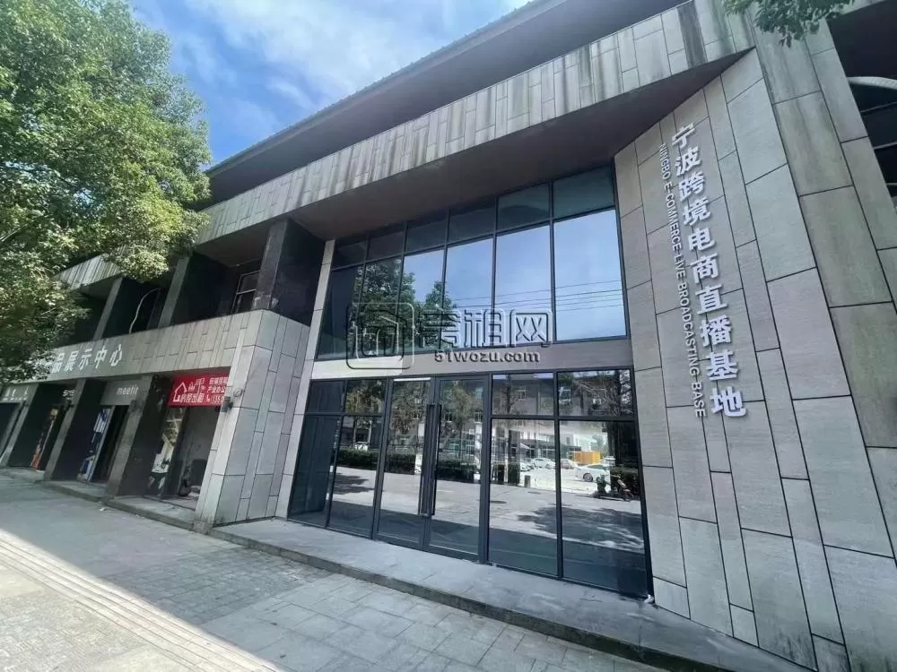 江北红塘湾招租中：精装修  1.0元/平   公寓、停车场配套 公寓配套 空间宽敞