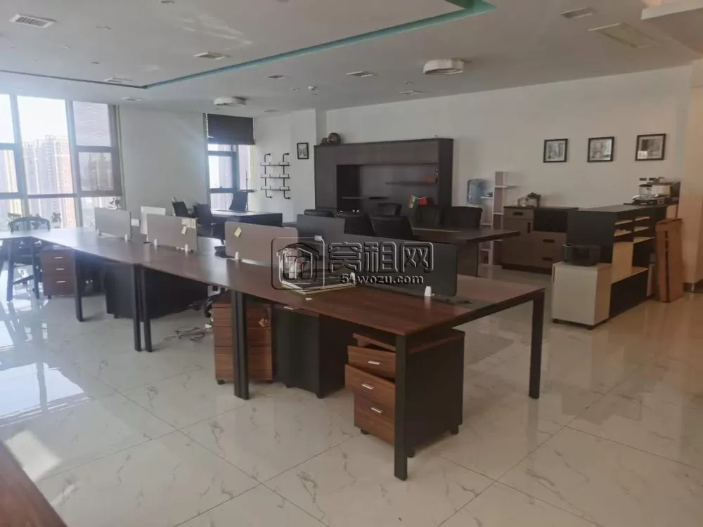 欧洲华商大厦202平方带全套办公家具，欧式装修的厨房！装修设计外贸公司首选
