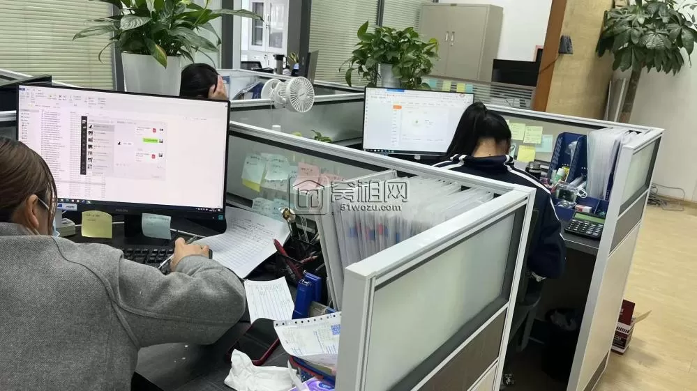 宁波高新区研发园A区85平米带全套家具出租