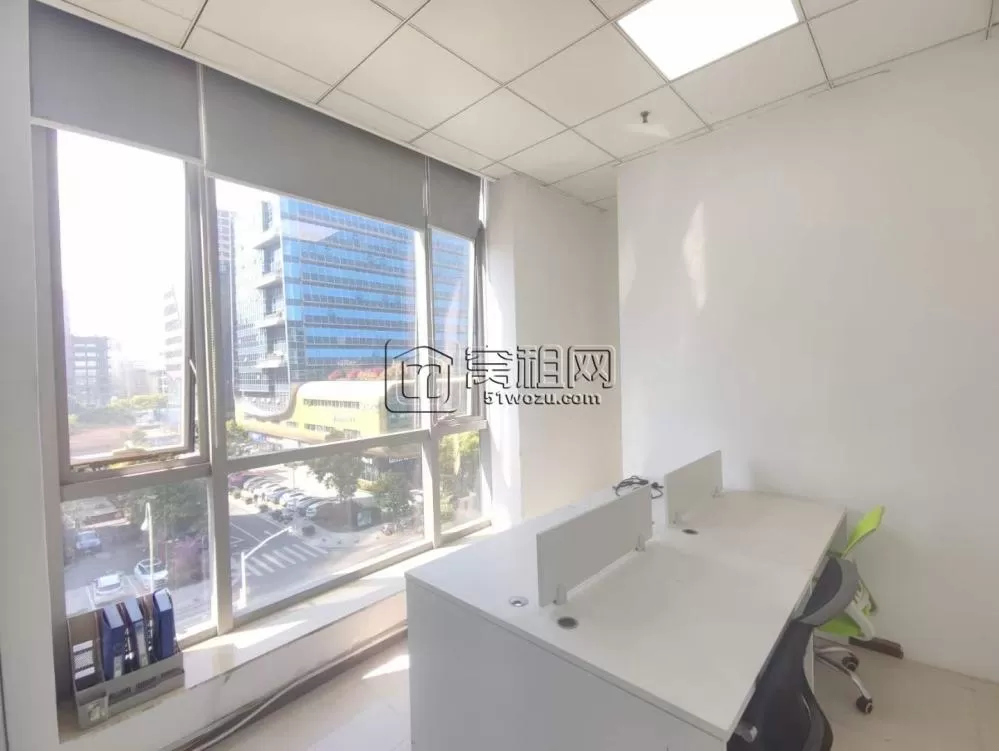 首旅南苑云荟酒店161平西南3隔间 特价出租带家具