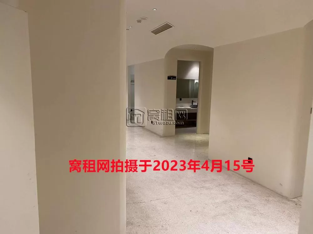天一豪景B座原美容装修出租面积1600平米