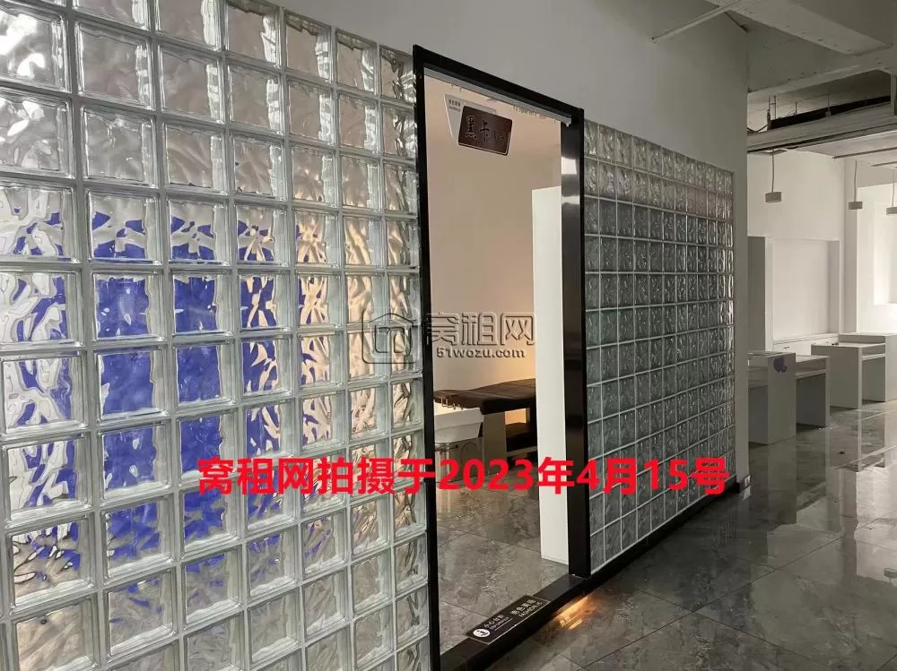 天一豪景B座原美容装修出租面积1600平米