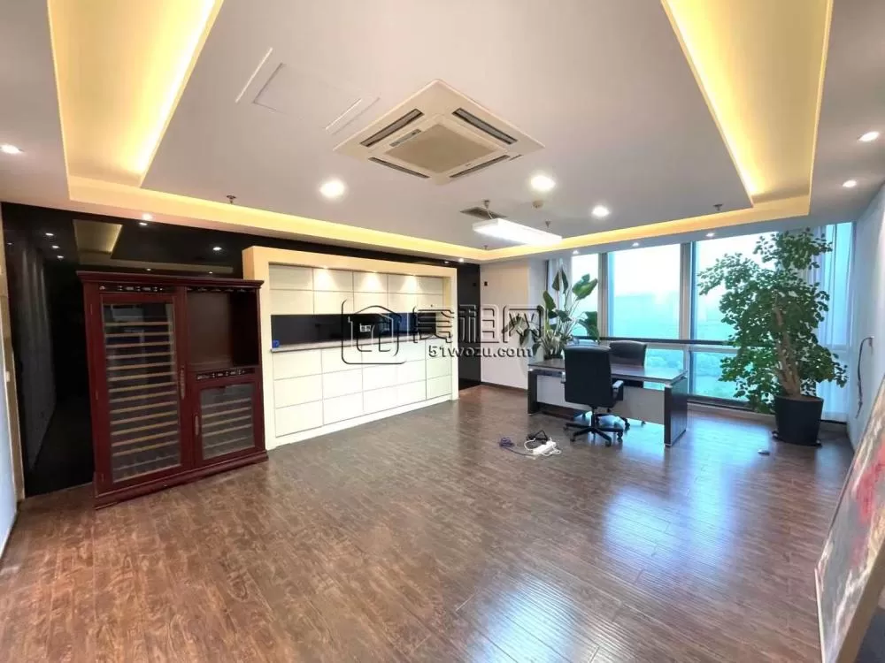 南部商务区地铁口，奥克斯大厦带家具，包物业，面积366平