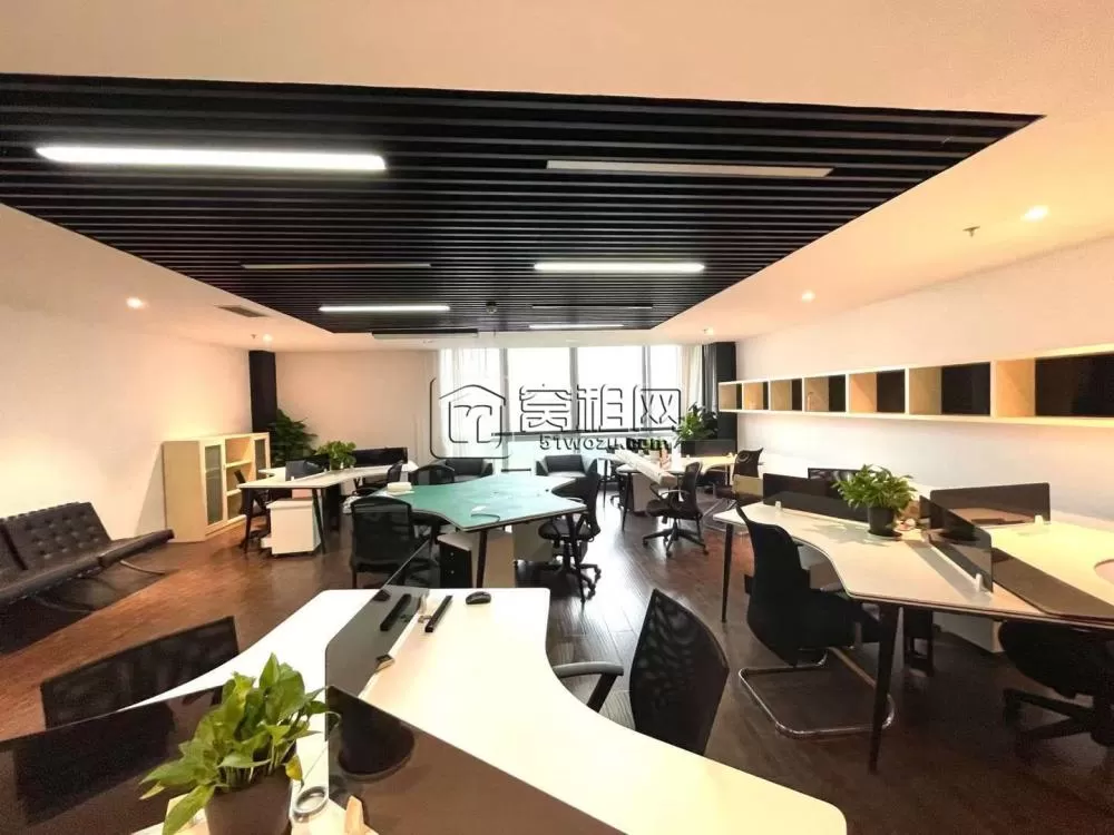 南部商务区地铁口，奥克斯大厦带家具，包物业，面积366平