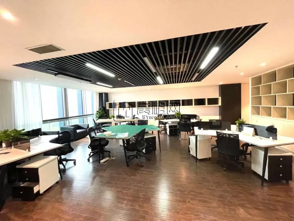 南部商务区地铁口，奥克斯大厦带家具，包物业，面积366平