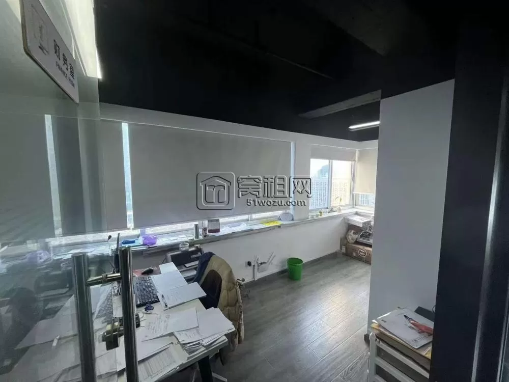 江北区解放桥外代大厦182平米出租江景房