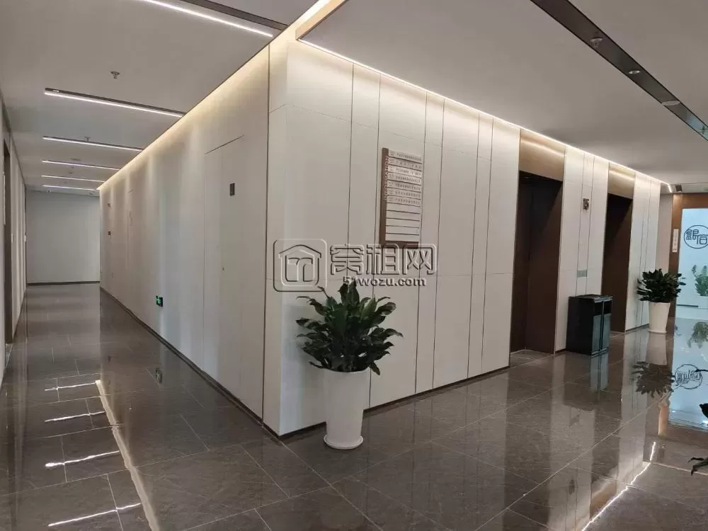 万科云谷中心275平米出租西南双朝向~配家具~公共会议室等