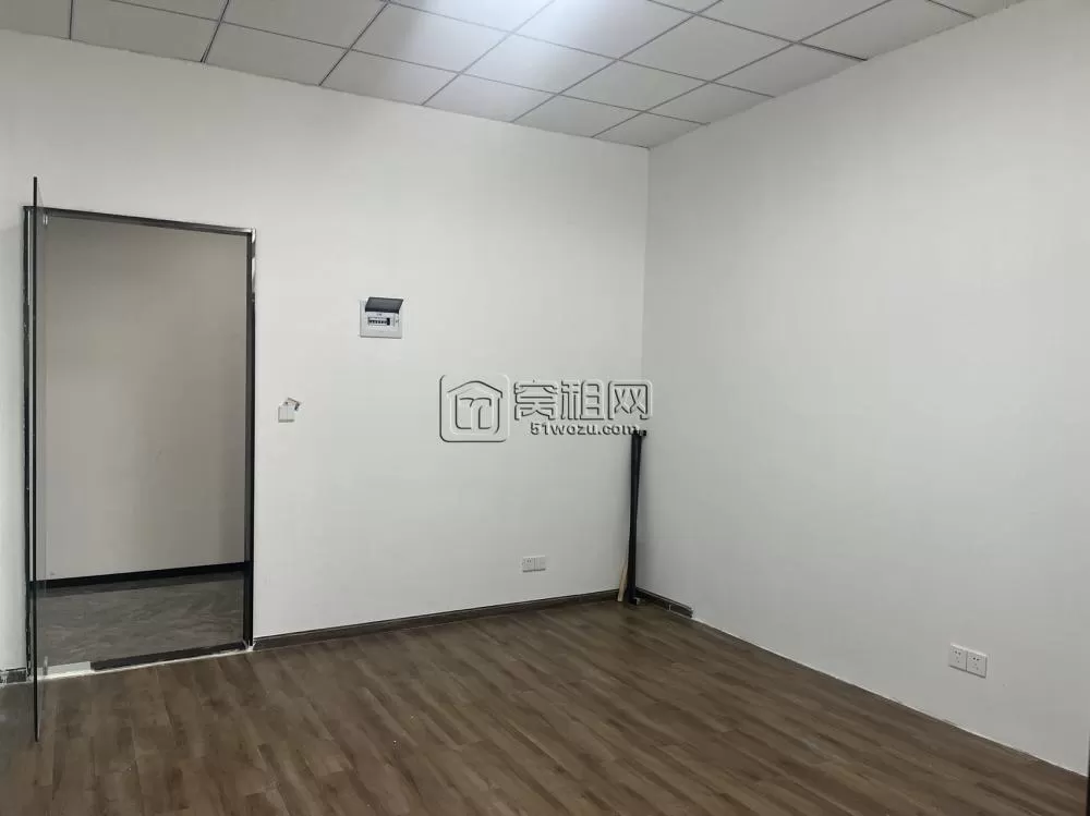集士港梦创101创业园 55平 月租金2000