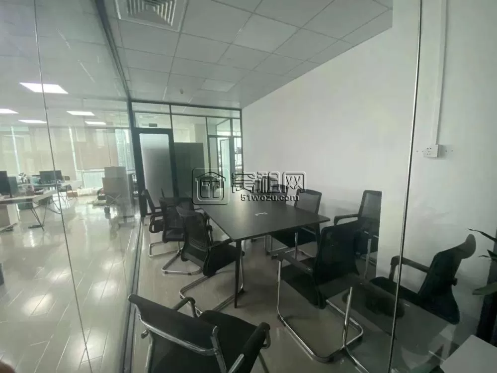 南部商务区地铁口罗蒙大厦365平 西南 1.55块含税