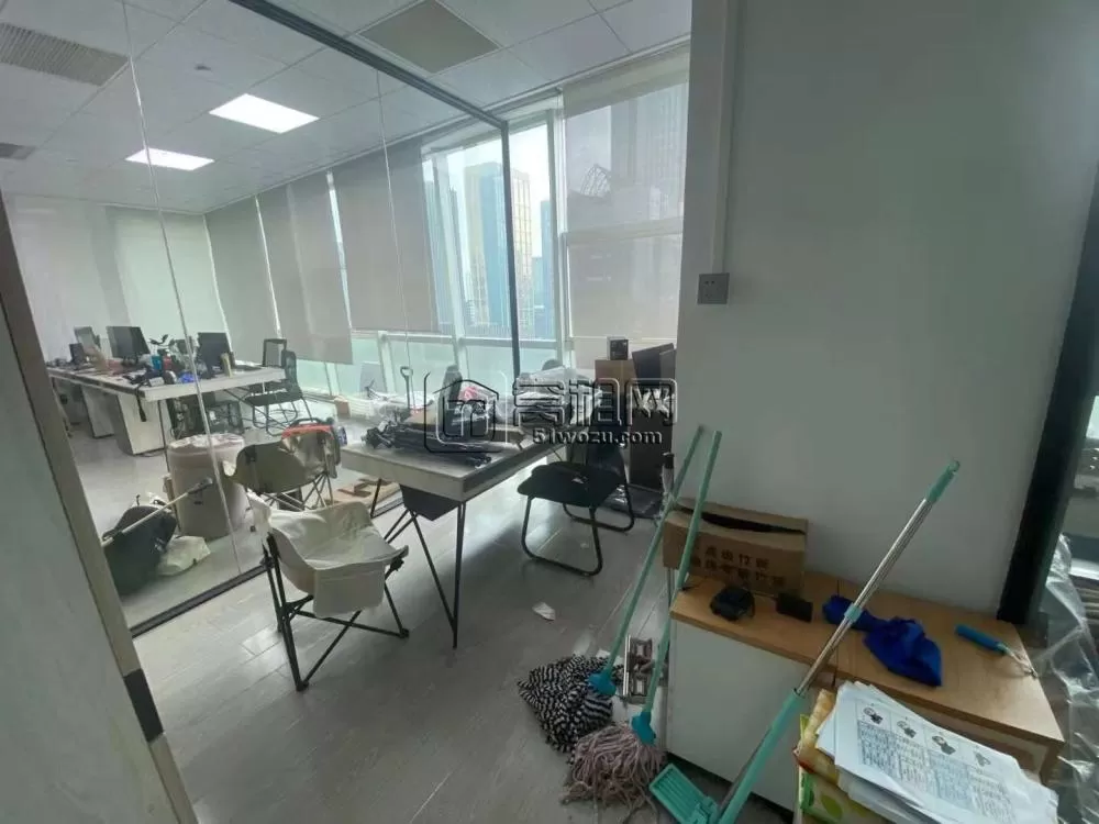 南部商务区地铁口罗蒙大厦365平 西南 1.55块含税