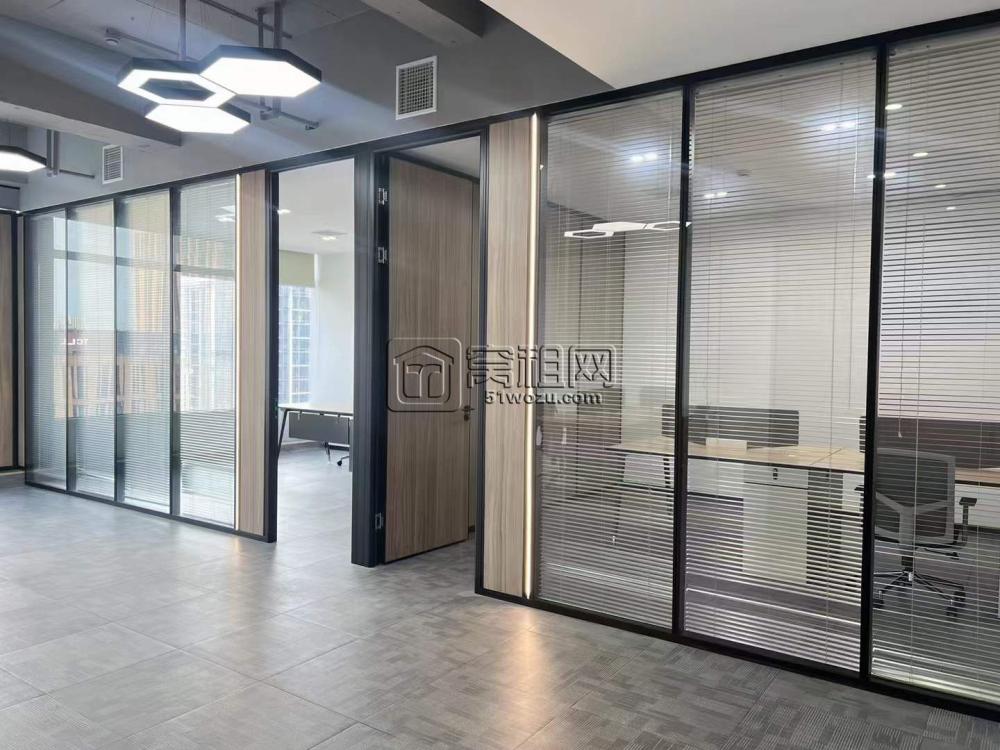 微软大厦精装办公室带家具出租电梯口位置(图4)