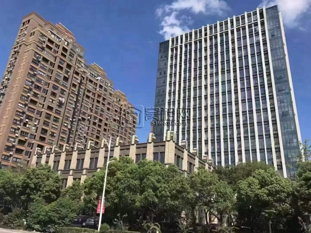 海曙联丰趣家办公楼特惠129平新装办公室朝南 独立空调 出租