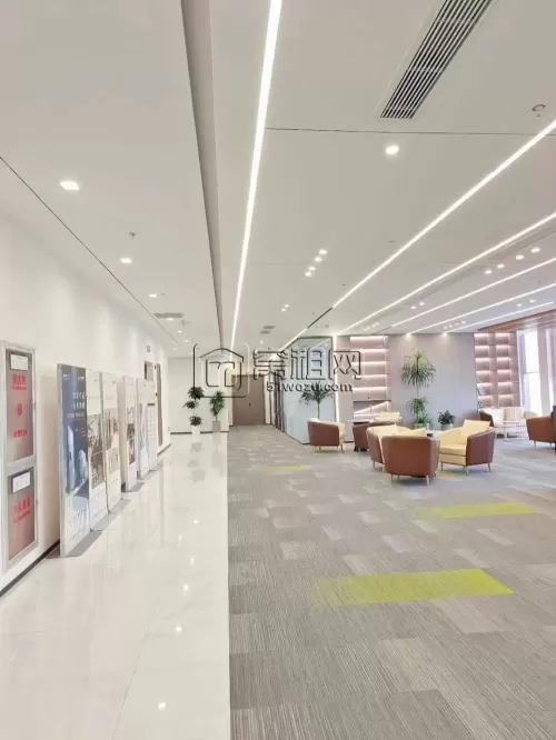 江北写字楼大面积户型云谷中心顶楼1200平带全套家具出租