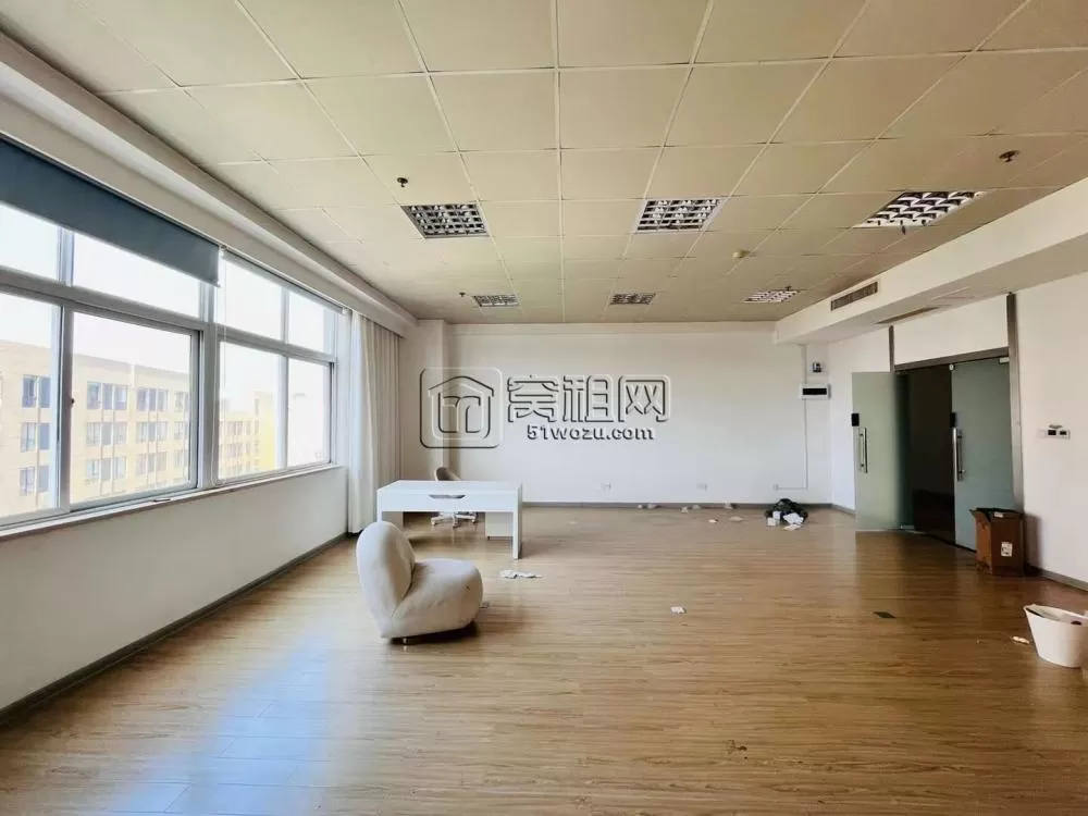 鄞州区驿淘下应园区97平朝南 户型方正大开间办公室出租