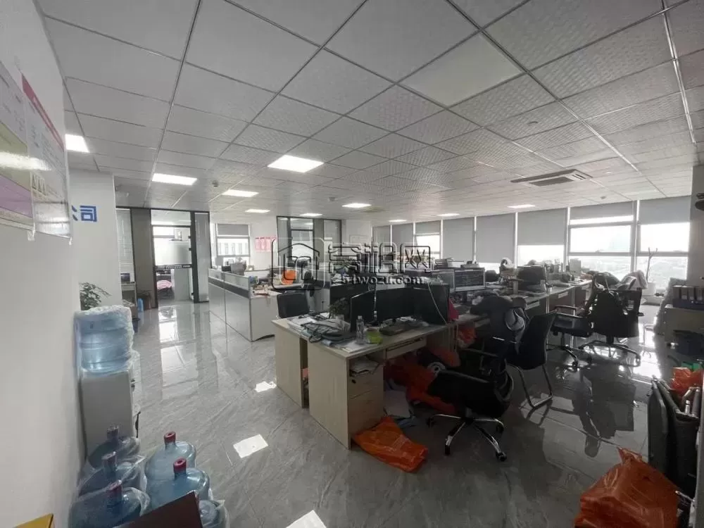 银泰大厦 378平 东北朝向看公园形象墙➕3隔间➕开放式洽谈室