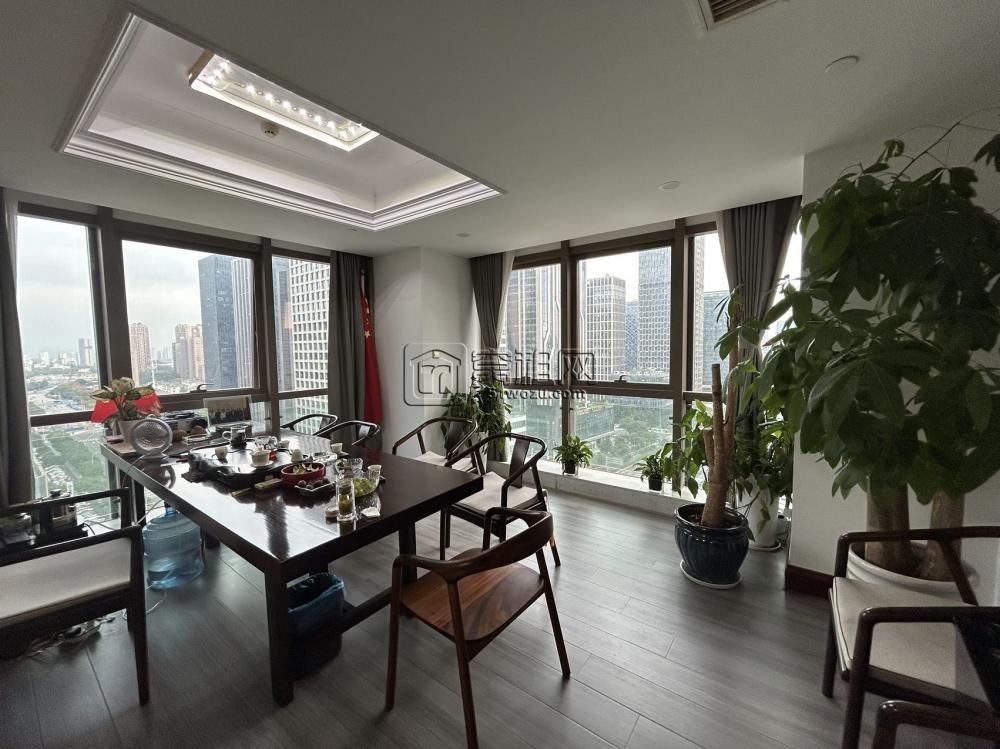 宁波商会b楼132平方，租金6500元一月
