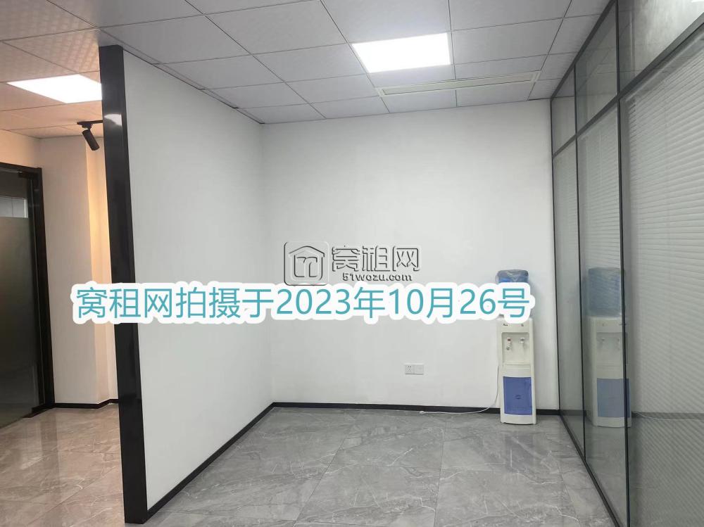 地铁5号线大洋江站出口办公室中创科技园140平米精装修出租(图2)
