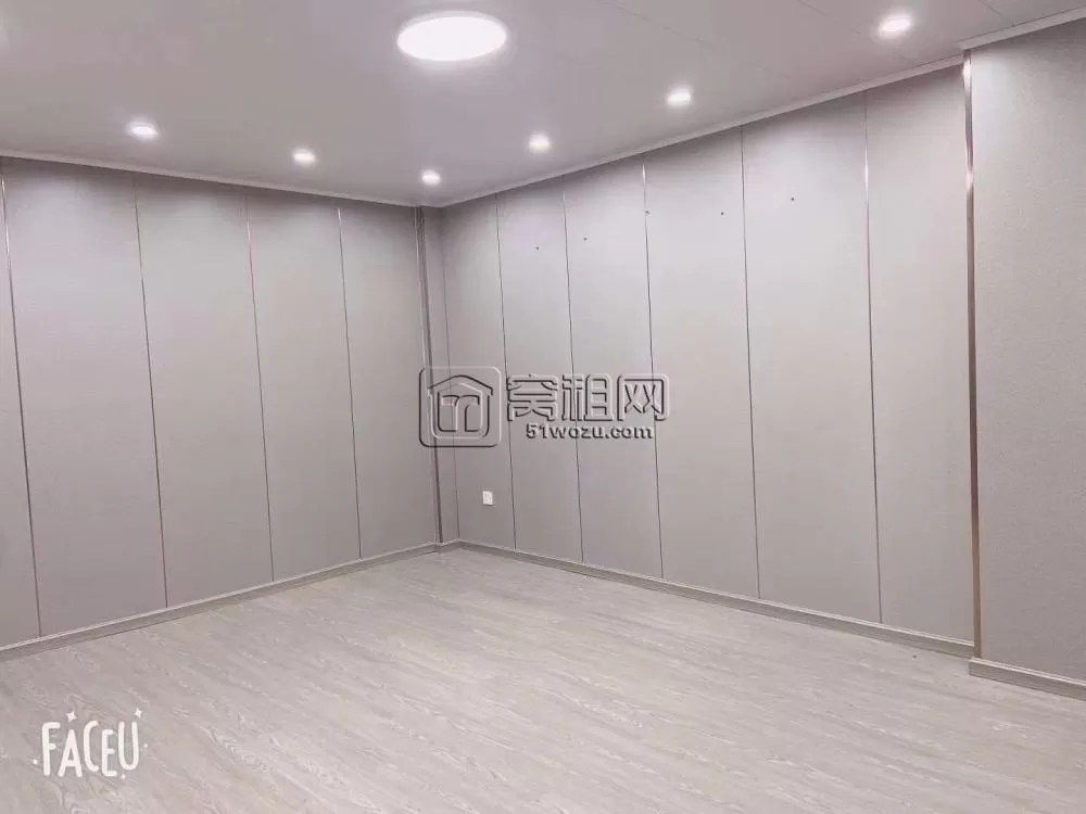海曙区高桥西洪大桥附近横河家园330平店铺，美容装修，价格实惠