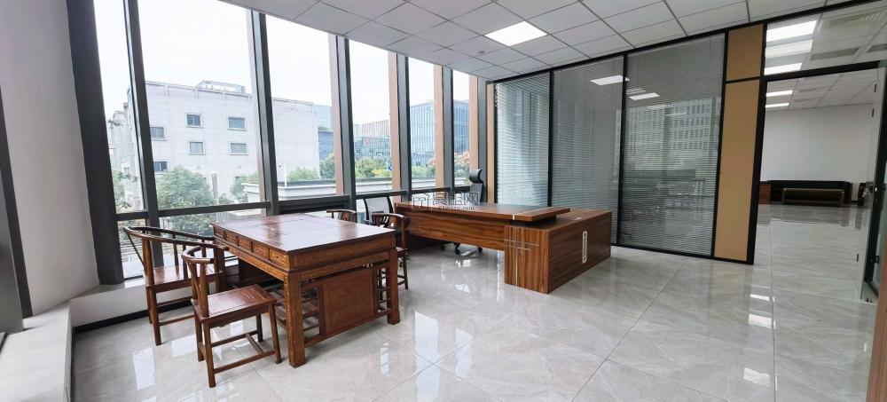 高新区智慧园4期302平米办公室出租朝南3隔间全套家具，独立空调(图7)