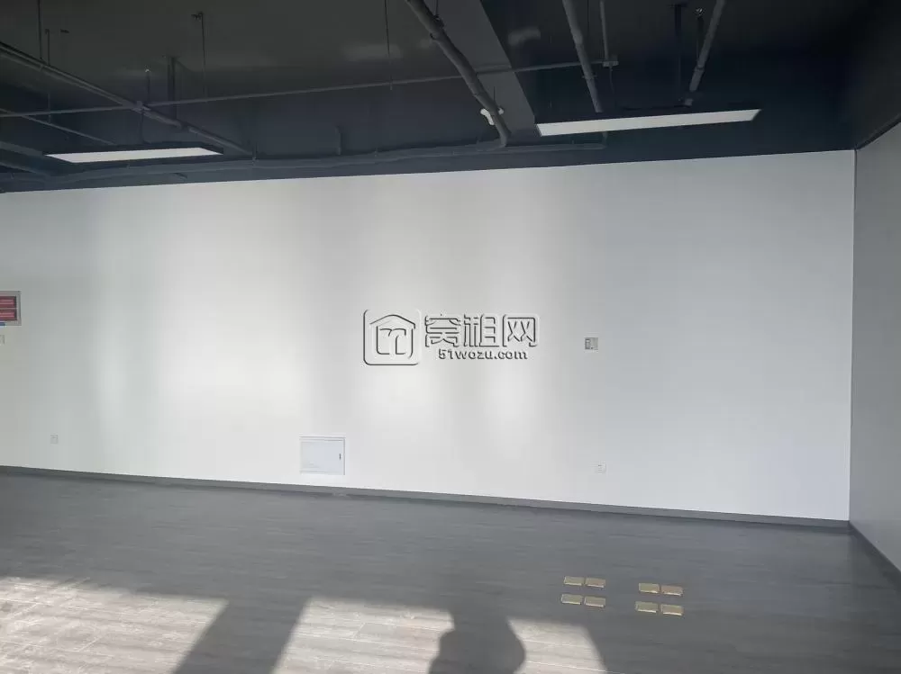 天一商圈1844广场对面宁波和创大厦125平米办公室出租