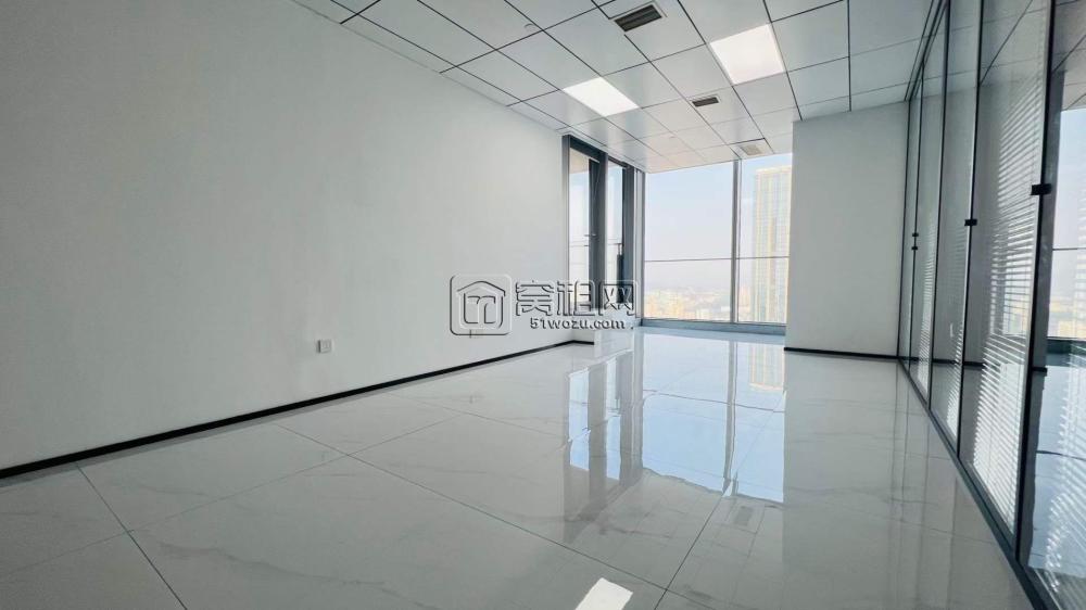 东部新城宁兴国贸高区190平米电梯口办公室出租(图2)