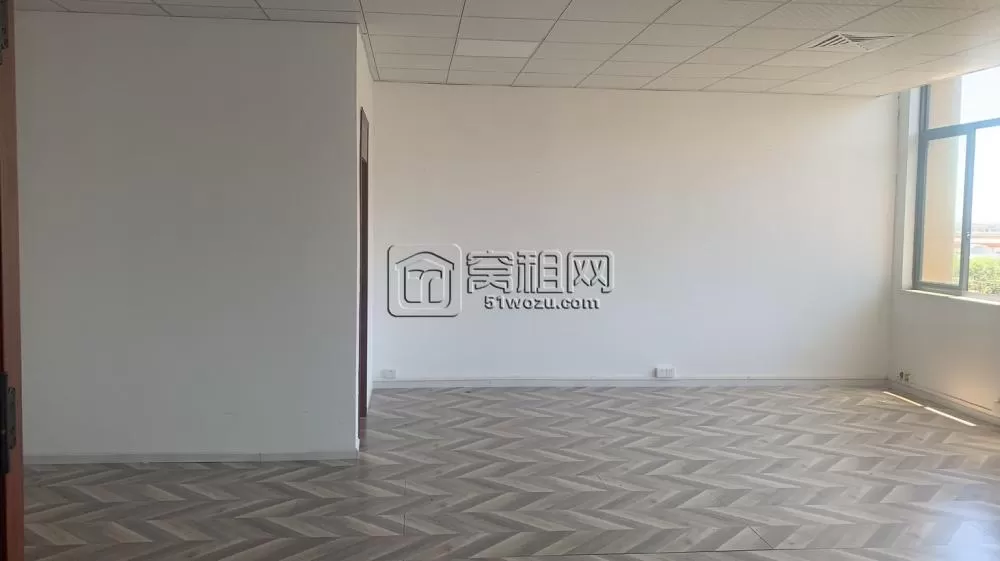 高桥新青年园区180平办公室出租6800/月