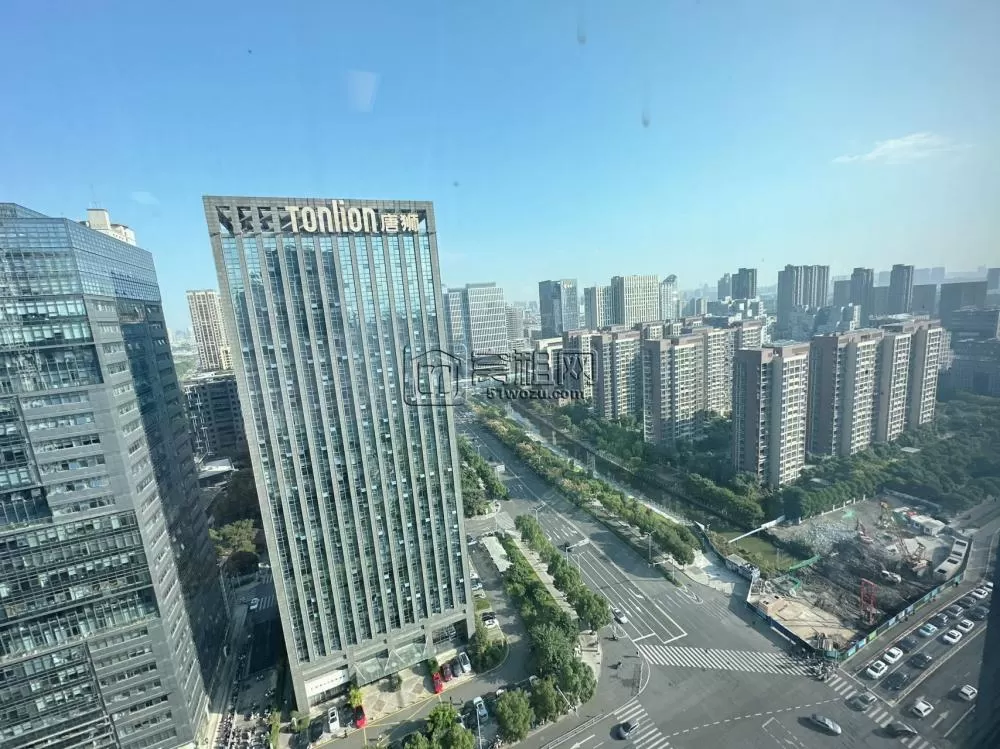 宁波雷孟德旅游大厦187.1平方办公室出租月租金10528元四个隔间