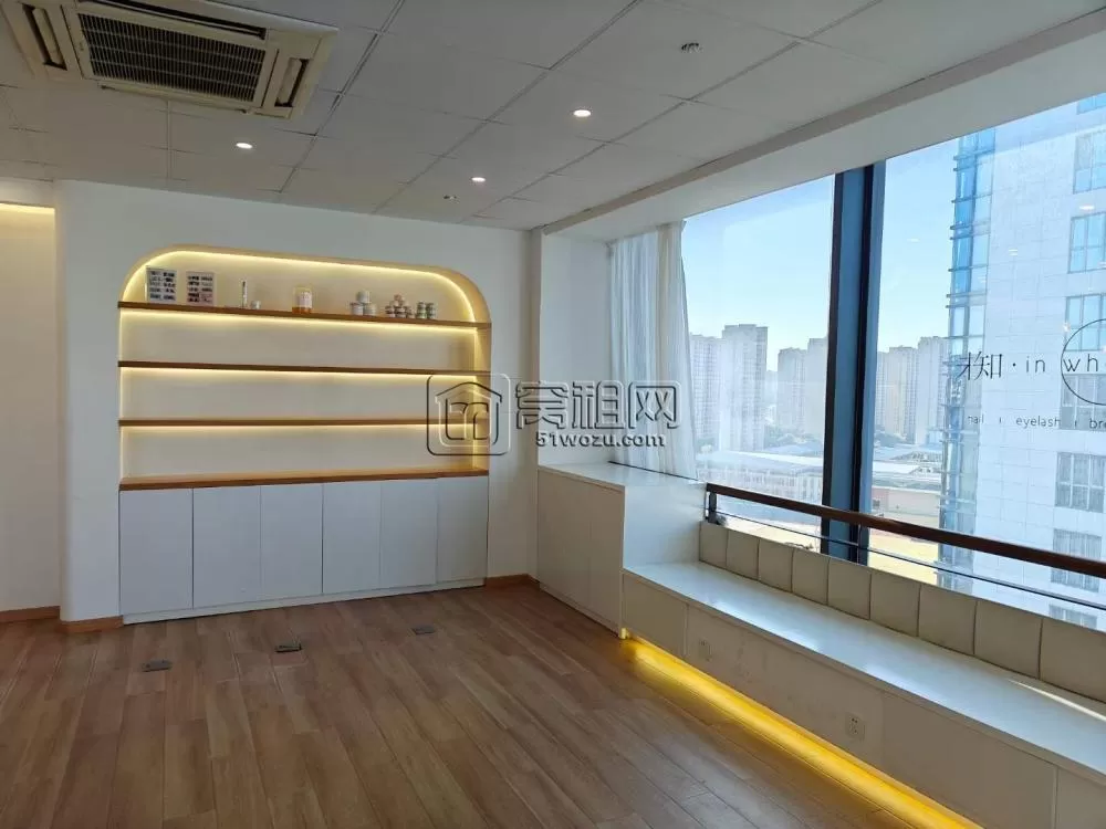 滨江一期美睫美甲工作室装修110平米出租