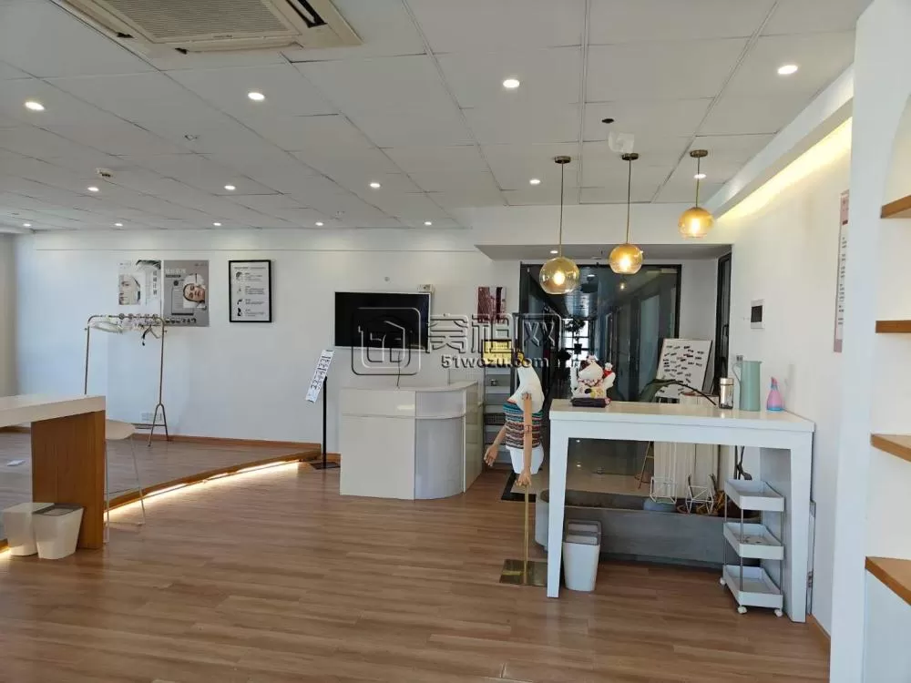 滨江一期美睫美甲工作室装修110平米出租