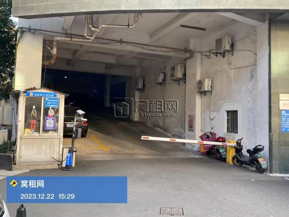 宁波建筑大厦停车物业收费多少？