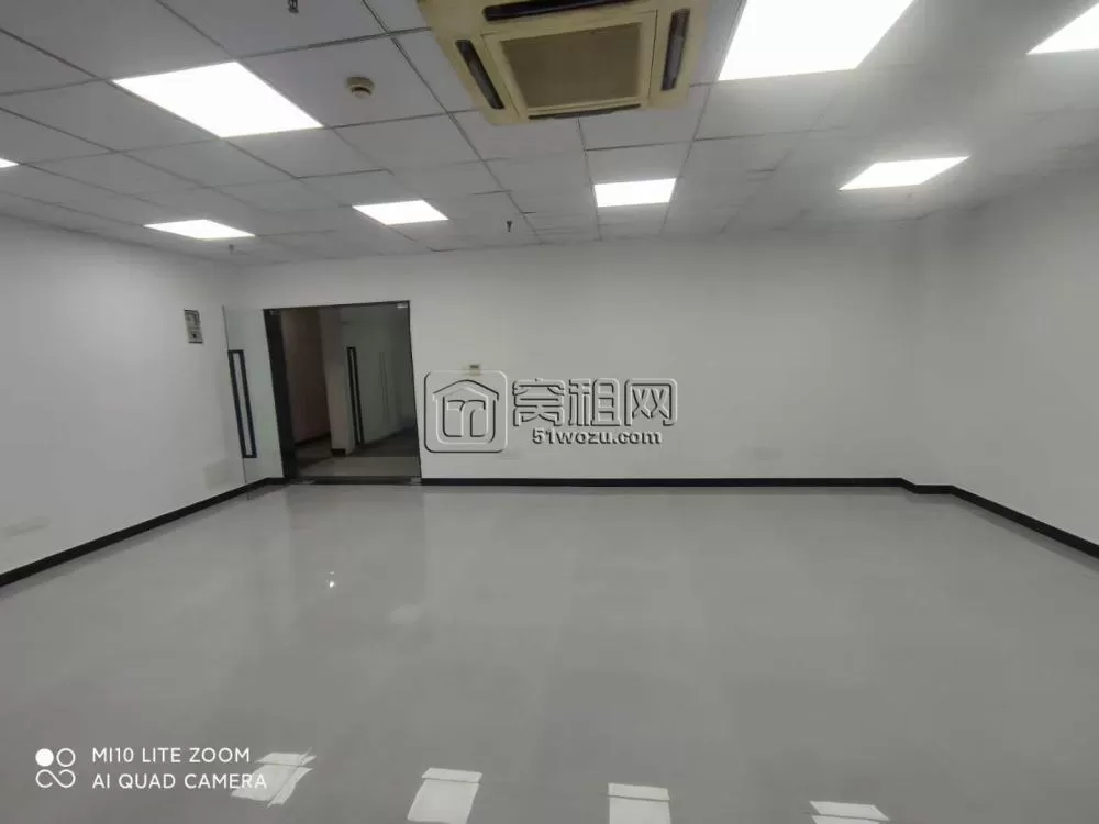 宁波合和国际写字楼115平带2个隔间办公室出租5100元