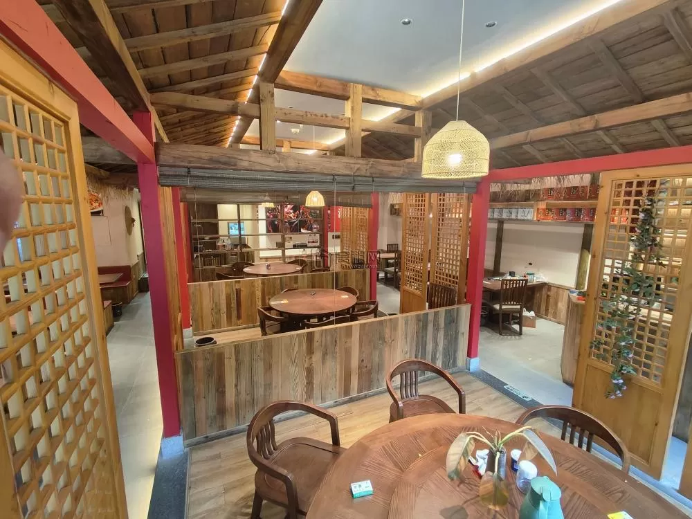 长丰聚亿广场1楼店铺出租339平餐饮装修，燃气空调都在