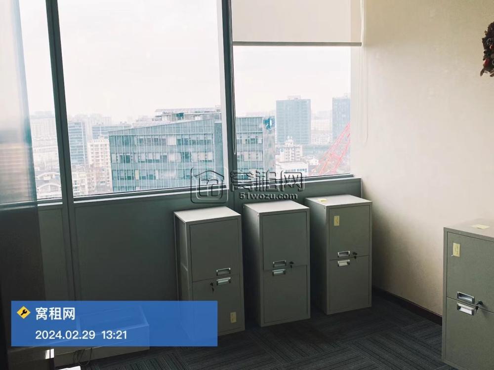 宁波来福士大厦出租336平米带办公家具拎包入驻(图4)